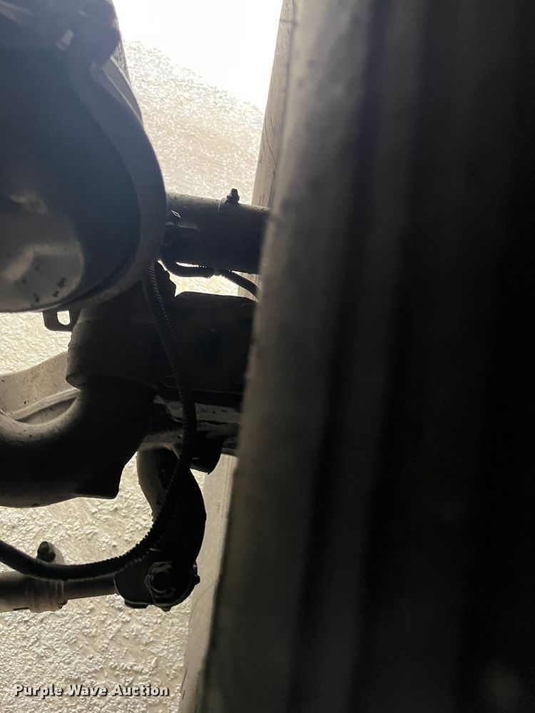 image for item DR7401 2005 Kenworth T800  dump truck