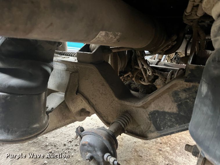 image for item DR7401 2005 Kenworth T800  dump truck