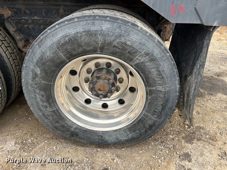 image for item DR7401 2005 Kenworth T800  dump truck