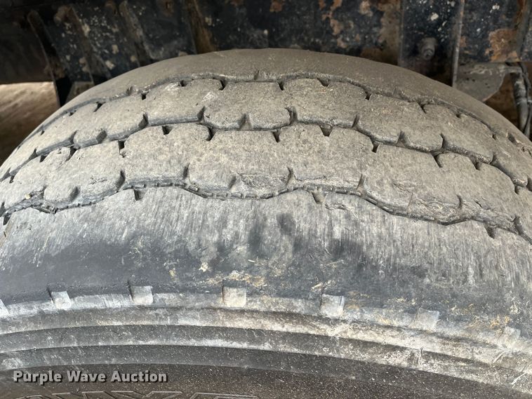 image for item DR7401 2005 Kenworth T800  dump truck