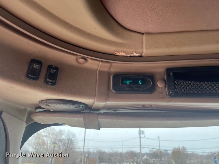 image for item DR7402 2006 International 9400i  semi truck