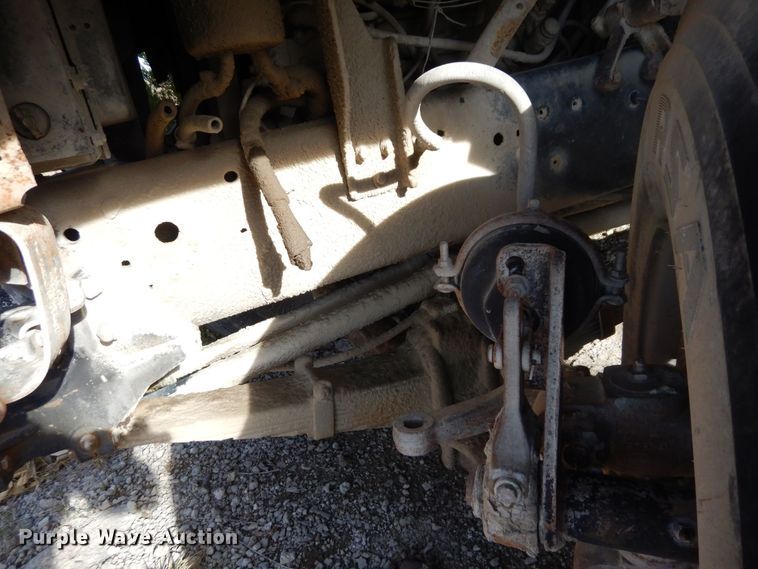 image for item DS1530 1996 Ford LN8000  refuse truck