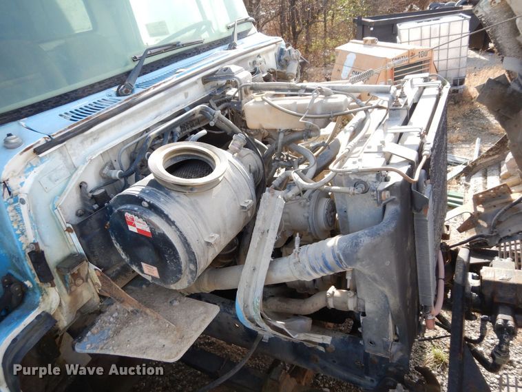 image for item DS1530 1996 Ford LN8000  refuse truck