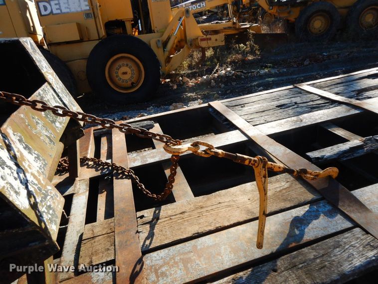 image for item HG9299 2001 Witzco RG-35  lowboy equipment trailer