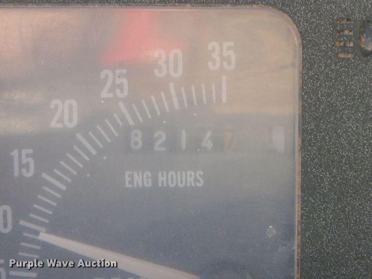 image for item HG9309 1990 International 4700  flatbed truck