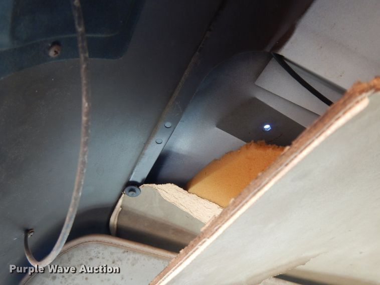 image for item HG9309 1990 International 4700  flatbed truck