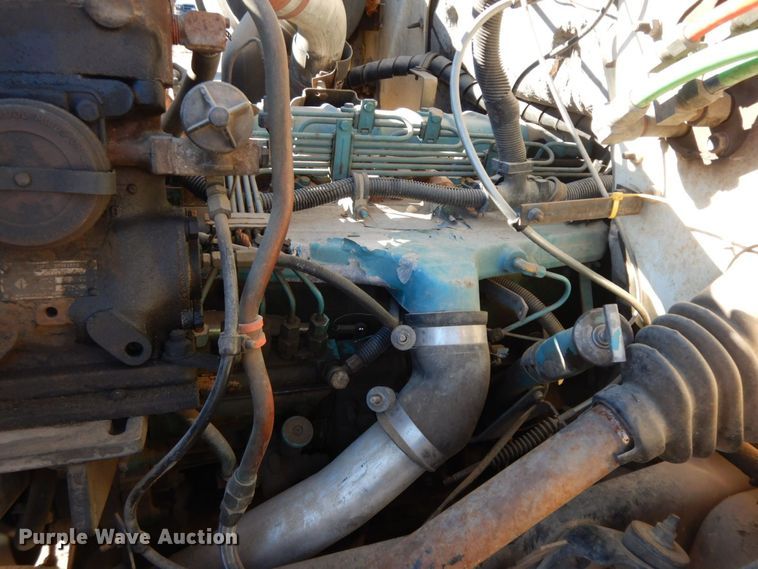 image for item HG9309 1990 International 4700  flatbed truck