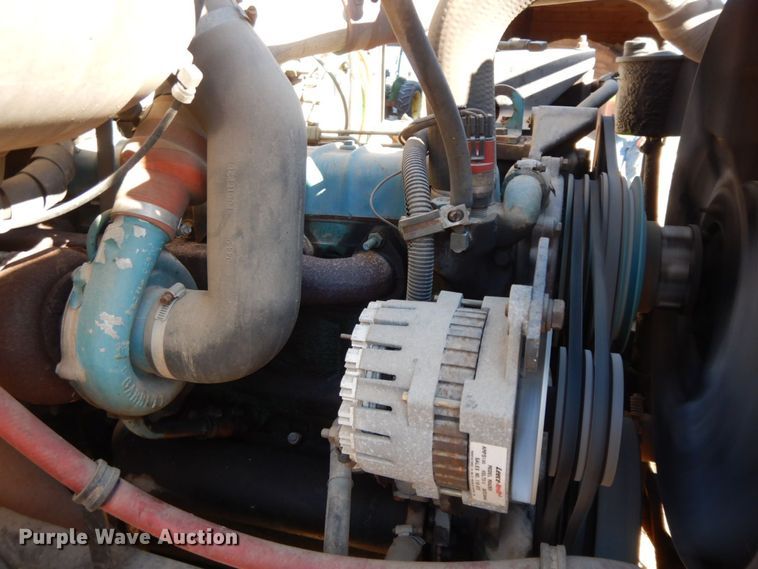 image for item HG9309 1990 International 4700  flatbed truck