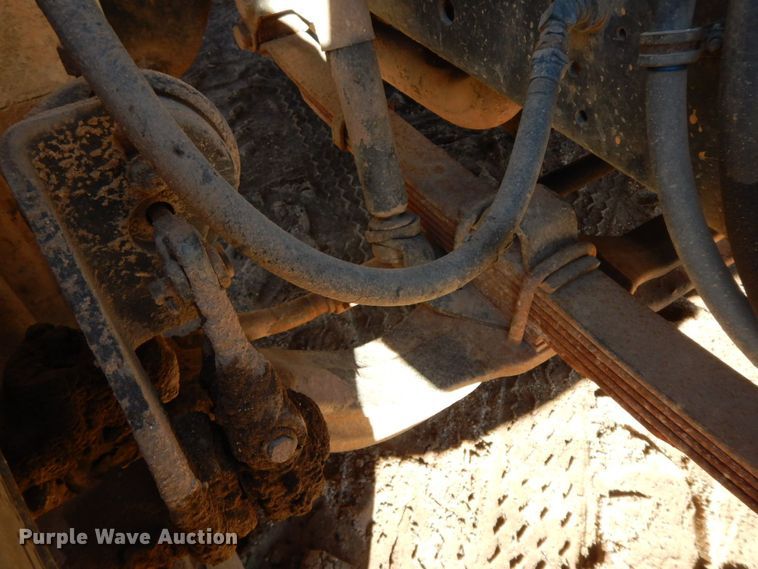 image for item HG9309 1990 International 4700  flatbed truck