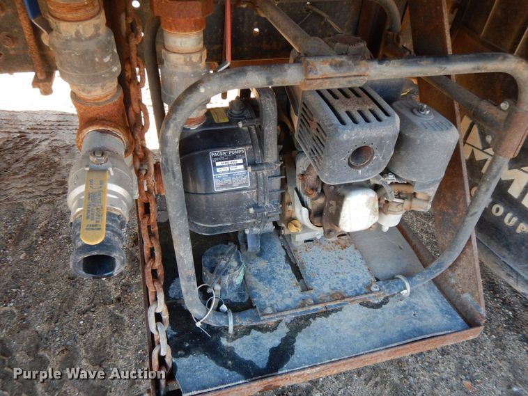 image for item HG9309 1990 International 4700  flatbed truck