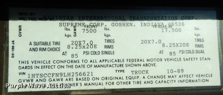 image for item HG9309 1990 International 4700  flatbed truck