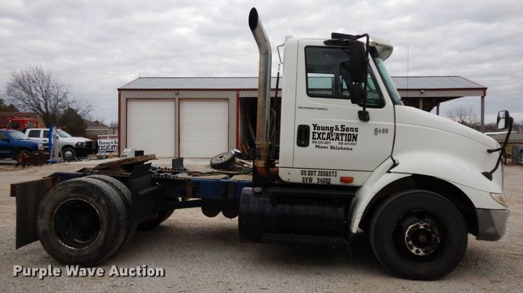 image for item HG9351 2007 International 8600  semi truck