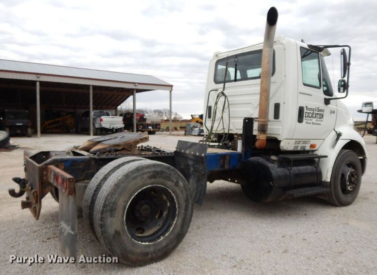 image for item HG9351 2007 International 8600  semi truck