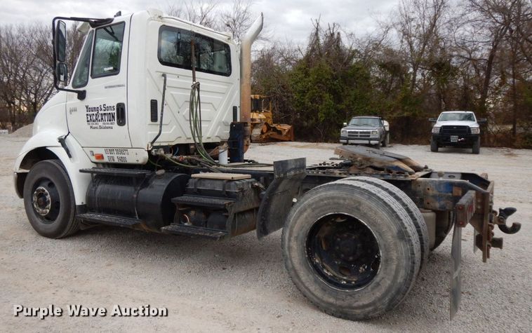 image for item HG9351 2007 International 8600  semi truck