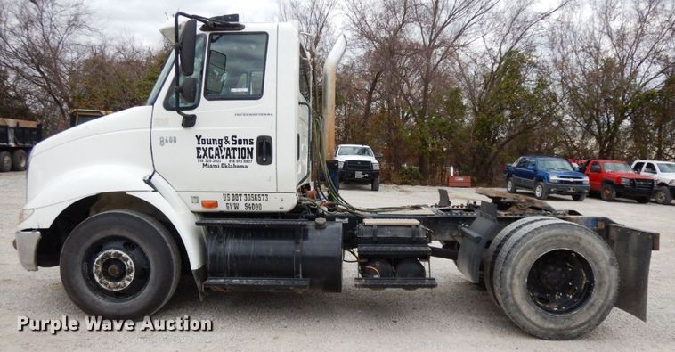 image for item HG9351 2007 International 8600  semi truck