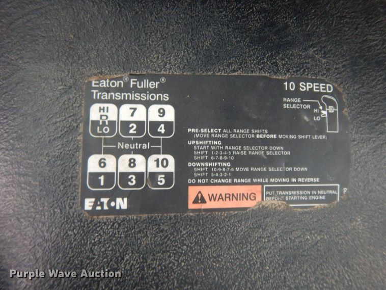 image for item HG9351 2007 International 8600  semi truck