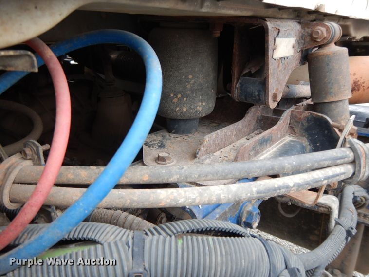 image for item HG9351 2007 International 8600  semi truck