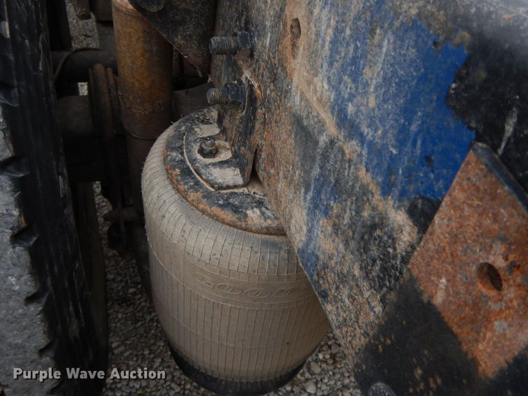 image for item HG9351 2007 International 8600  semi truck