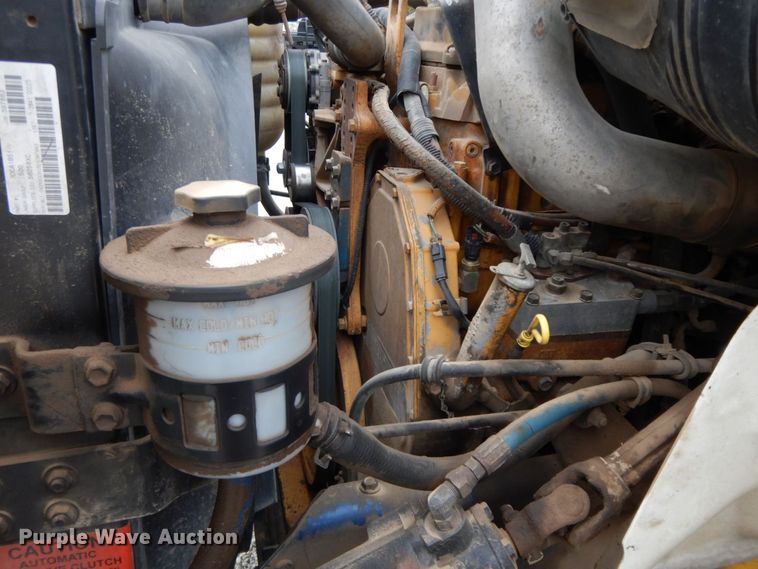 image for item HG9351 2007 International 8600  semi truck