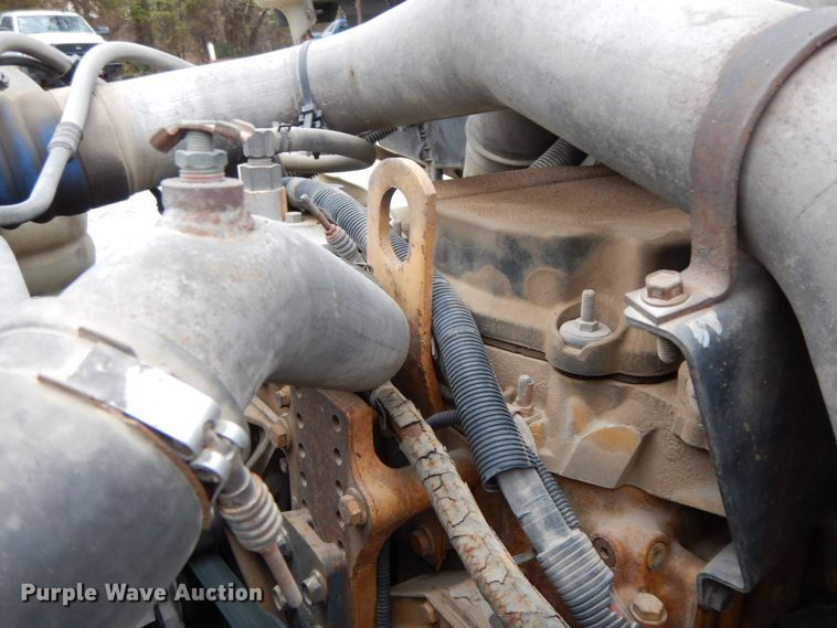 image for item HG9351 2007 International 8600  semi truck