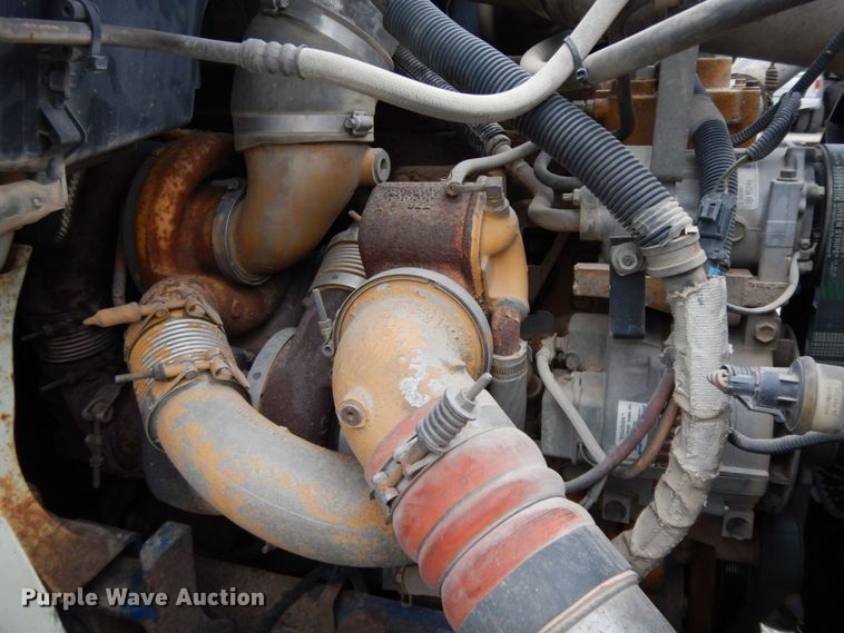 image for item HG9351 2007 International 8600  semi truck