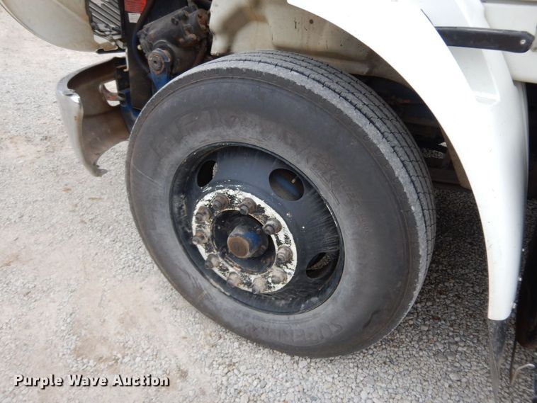 image for item HG9351 2007 International 8600  semi truck