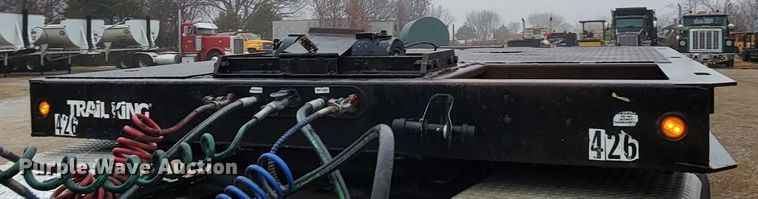 image for item HG9353 2001 Trail King TK70HT  equipment trailer