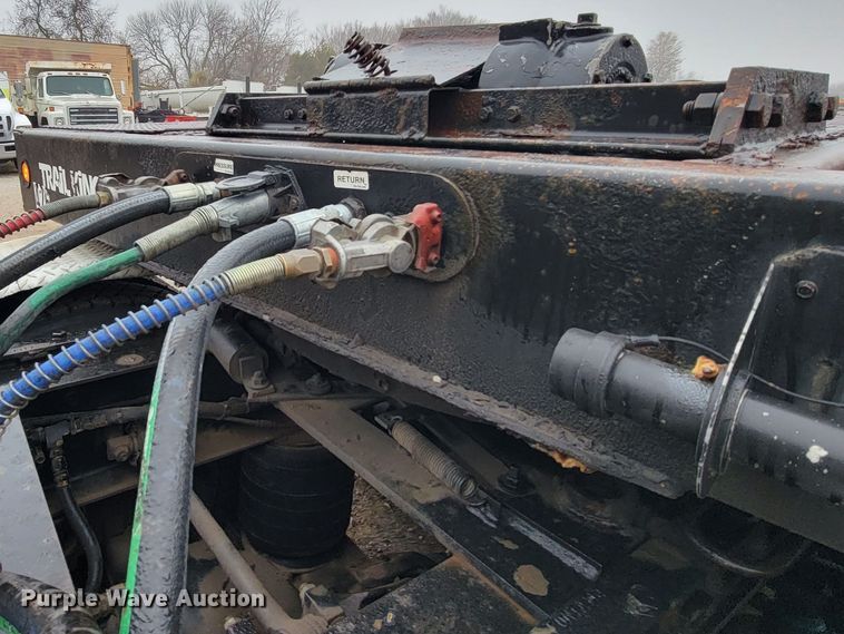 image for item HG9353 2001 Trail King TK70HT  equipment trailer