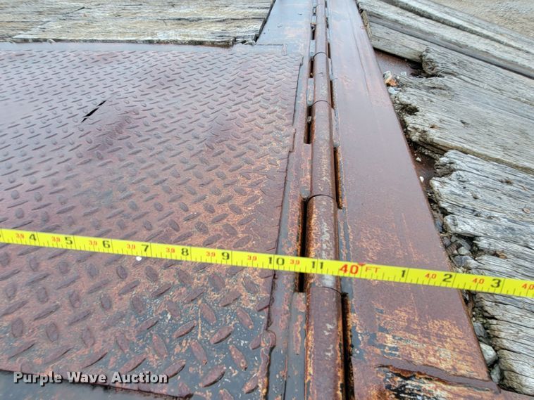 image for item HG9353 2001 Trail King TK70HT  equipment trailer