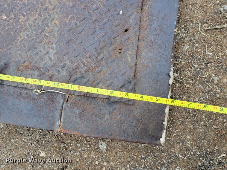 image for item HG9353 2001 Trail King TK70HT  equipment trailer