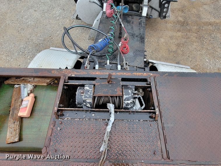 image for item HG9353 2001 Trail King TK70HT  equipment trailer