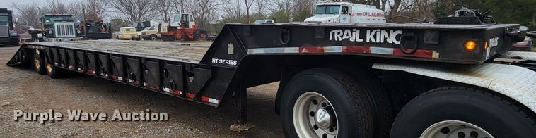 image for item HG9353 2001 Trail King TK70HT  equipment trailer