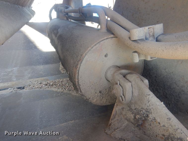 image for item HQ9530 1993 Load King 246-43-3  bottom dump trailer