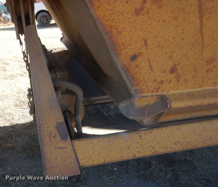 image for item HQ9530 1993 Load King 246-43-3  bottom dump trailer