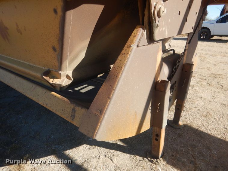 image for item HQ9530 1993 Load King 246-43-3  bottom dump trailer