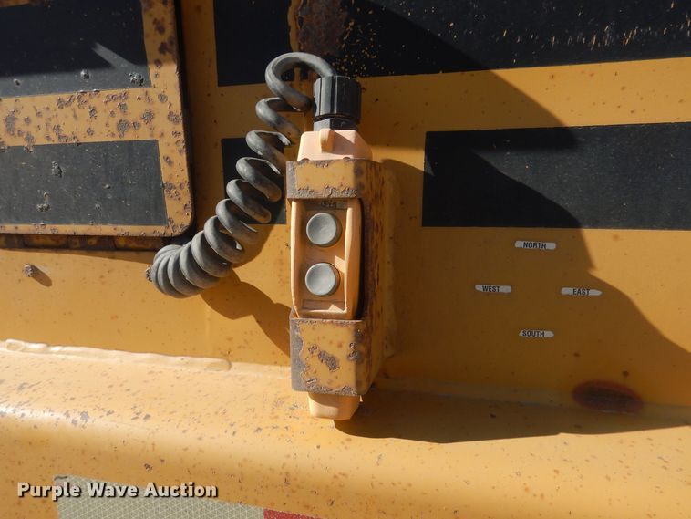 image for item HQ9530 1993 Load King 246-43-3  bottom dump trailer