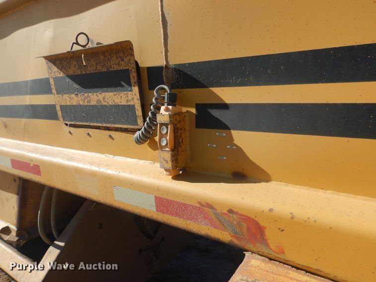 image for item HQ9530 1993 Load King 246-43-3  bottom dump trailer