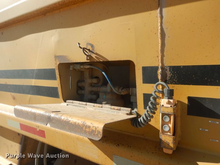 image for item HQ9530 1993 Load King 246-43-3  bottom dump trailer