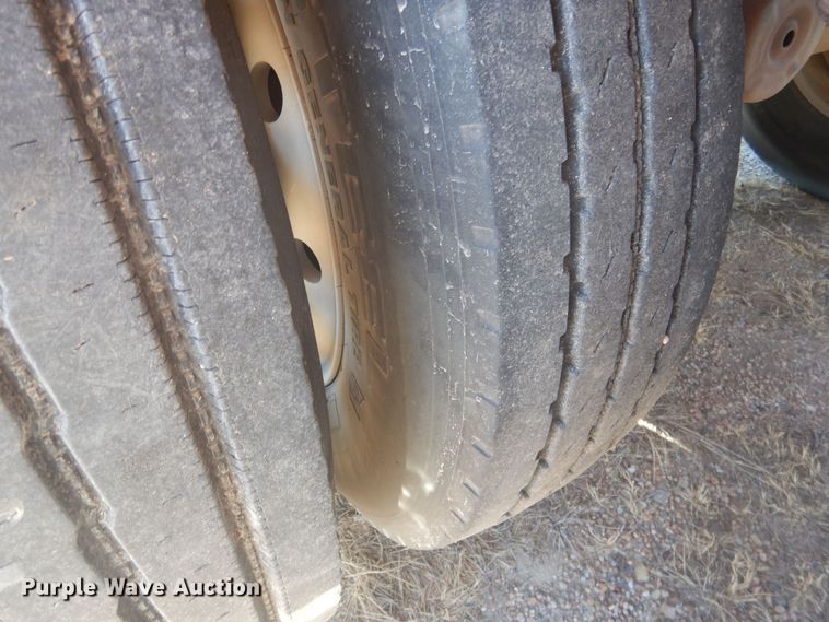 image for item HQ9530 1993 Load King 246-43-3  bottom dump trailer