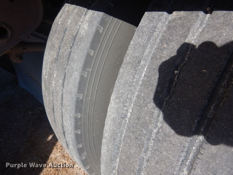 image for item HQ9530 1993 Load King 246-43-3  bottom dump trailer