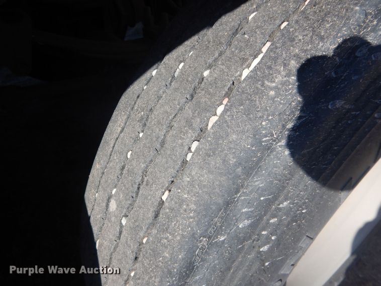 image for item HQ9530 1993 Load King 246-43-3  bottom dump trailer