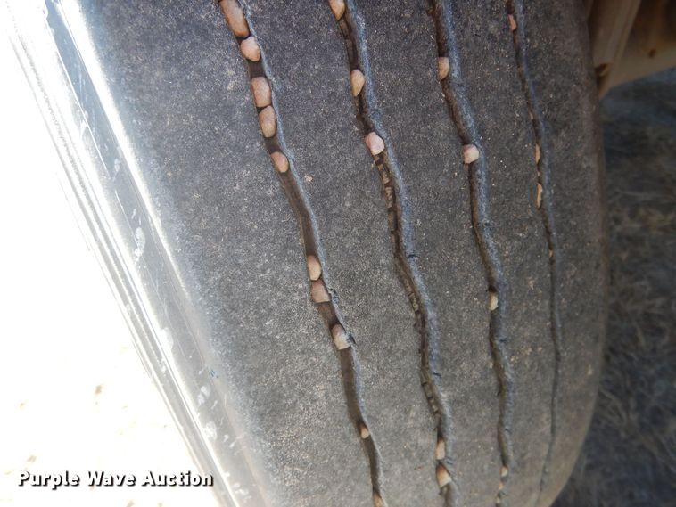 image for item HQ9530 1993 Load King 246-43-3  bottom dump trailer