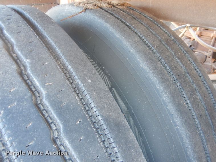 image for item HQ9530 1993 Load King 246-43-3  bottom dump trailer