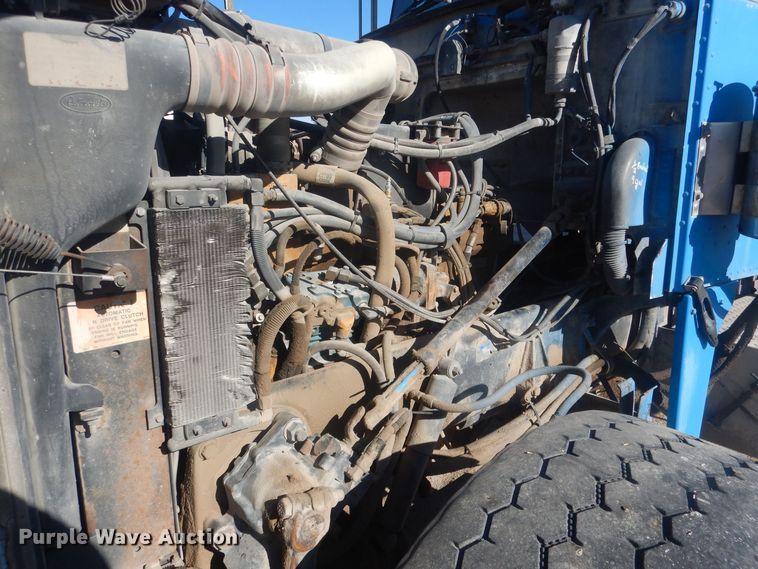 image for item HQ9531 1997 Peterbilt 357  ready mix truck