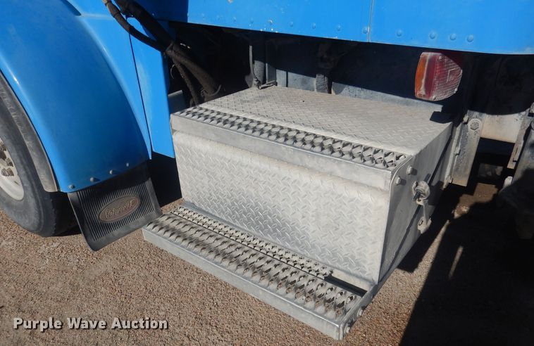 image for item HQ9531 1997 Peterbilt 357  ready mix truck