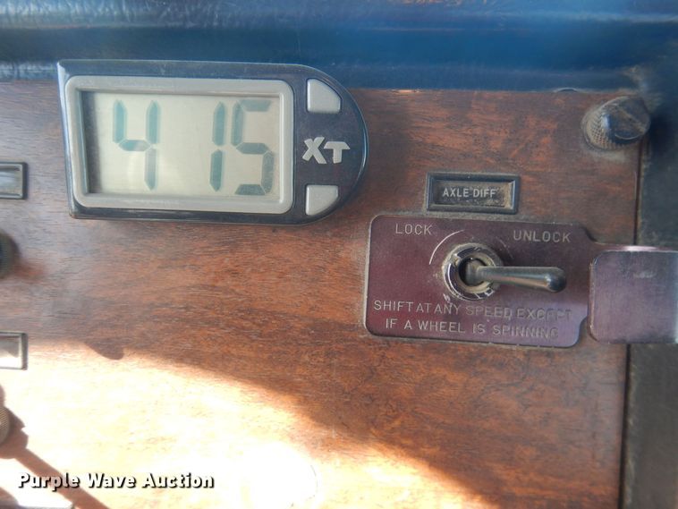 image for item HQ9531 1997 Peterbilt 357  ready mix truck