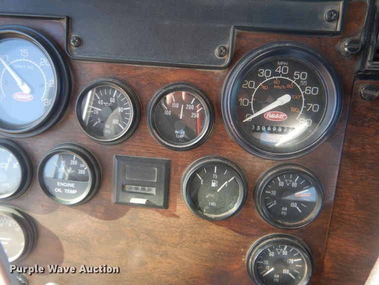 image for item HQ9531 1997 Peterbilt 357  ready mix truck