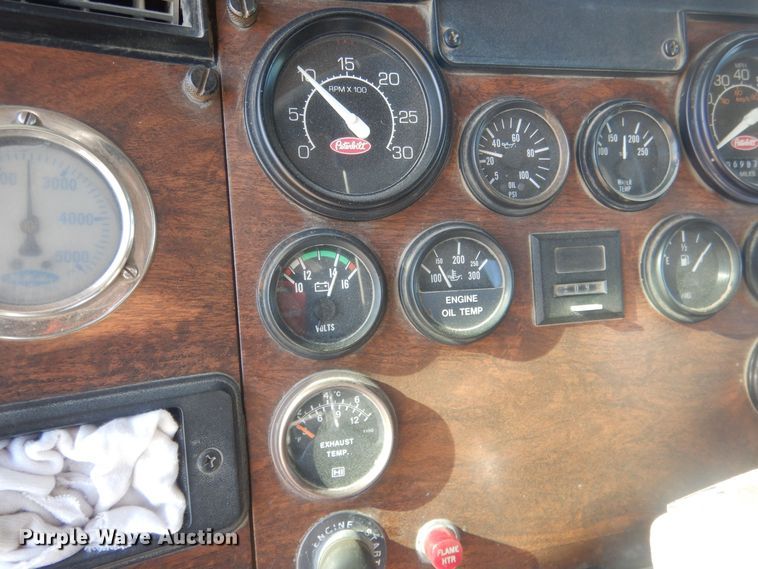 image for item HQ9531 1997 Peterbilt 357  ready mix truck