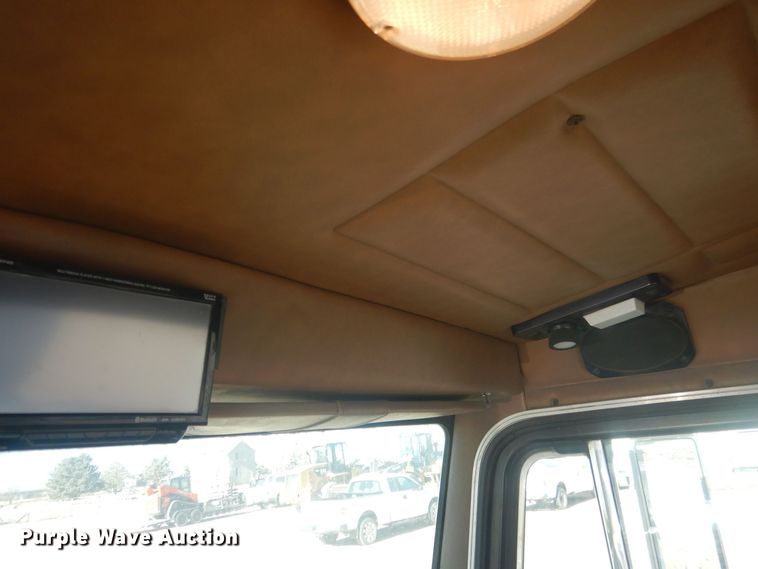 image for item HQ9531 1997 Peterbilt 357  ready mix truck