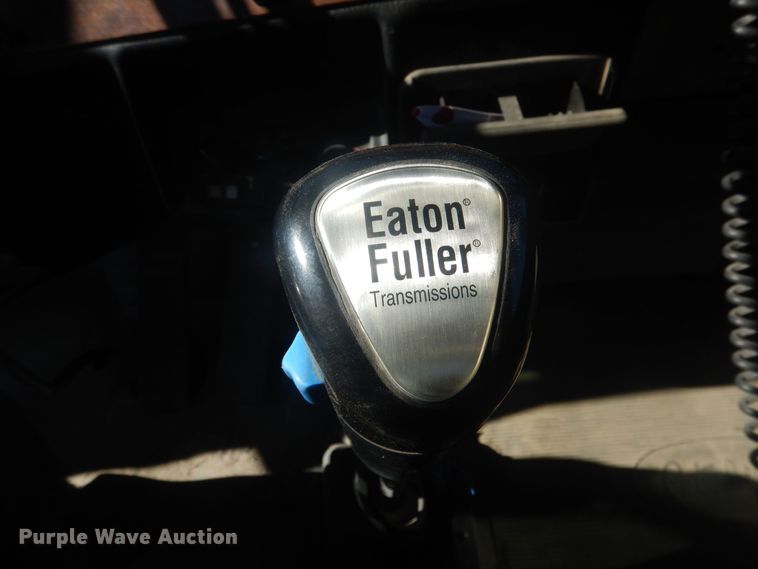 image for item HQ9531 1997 Peterbilt 357  ready mix truck